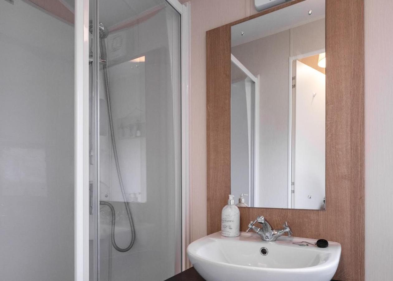 Docker Holiday Park Hotel Carnforth Luaran gambar